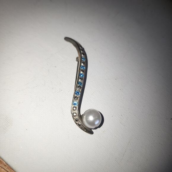 WISP RIBBON RHINESTONE PEARL BROOCH PIN - Picture 1 of 3